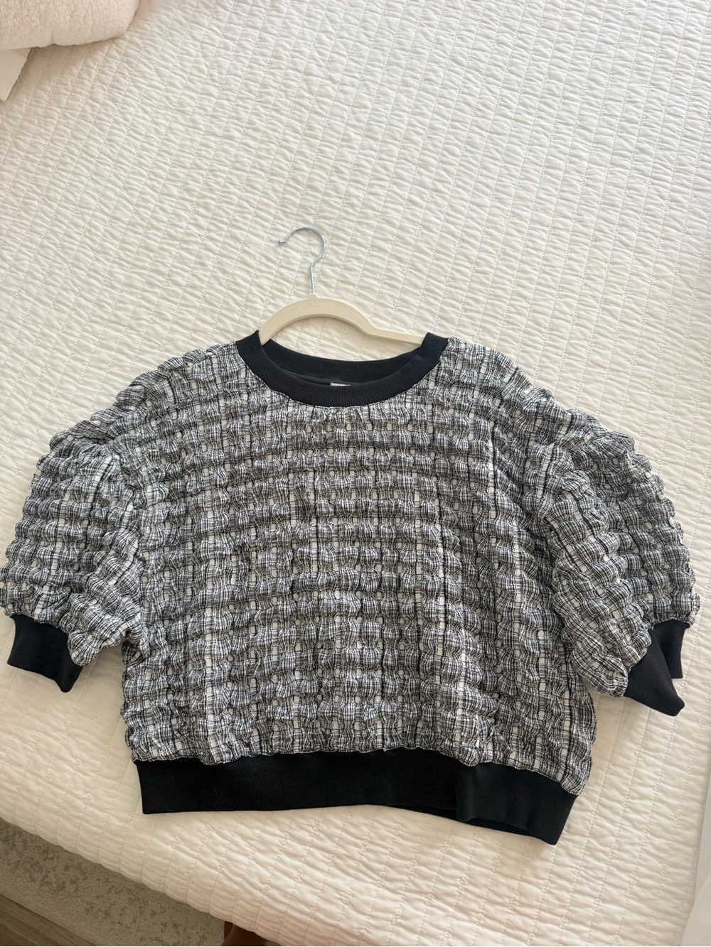 Maeve Black & White Textured Puff Sleeve Top